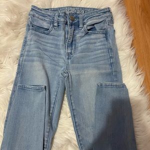 American Eagle size 2 light wash jeggings